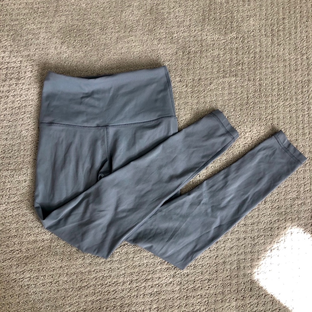 Yogalicious high-waisted light gray leggings